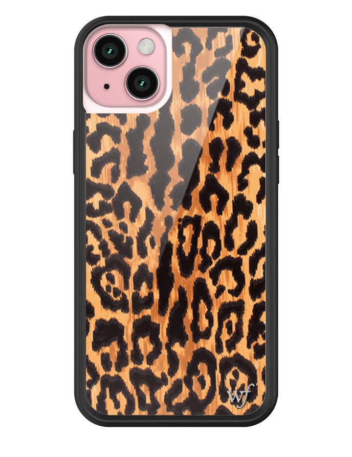 LEOL2015PLS-Leopard-Love-iPhone-15-Plus-Case-01.jpg