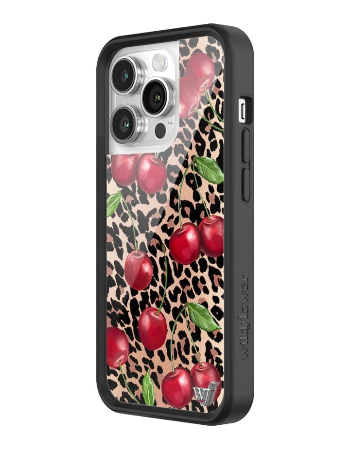 MING2014P-Ming-Lee-Simmons-Collab-iPhone-14-Pro-Case-02_240f537c-9a23-46d7-b057-9df04bf218bb.jpg